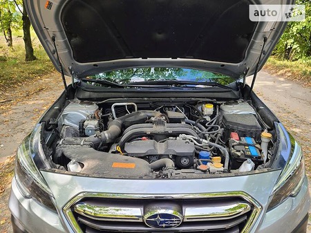 Subaru Outback 2018  випуску Тернопіль з двигуном 2.5 л бензин позашляховик автомат за 19500 долл. 