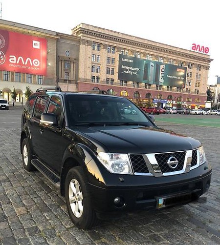 Nissan Pathfinder 2008  випуску Харків з двигуном 2.5 л дизель позашляховик автомат за 15700 долл. 