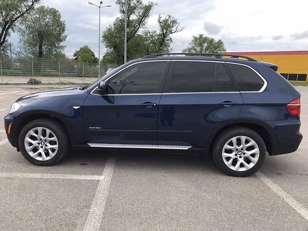 BMW X5 2012  випуску Чернівці з двигуном 3 л бензин позашляховик автомат за 18300 долл. 