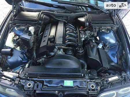 BMW 528 1998  випуску Рівне з двигуном 2.8 л бензин седан механіка за 4999 долл. 
