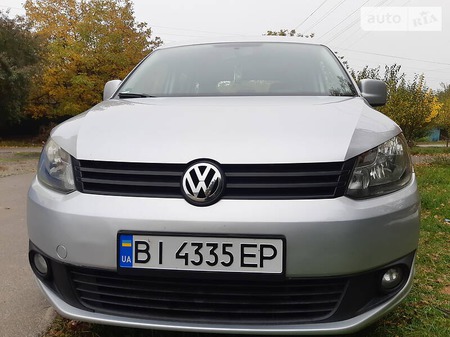 Volkswagen Caddy 2012  випуску Полтава з двигуном 2 л дизель мінівен автомат за 11300 долл. 