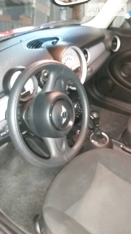 Mini Cooper 2012  випуску Тернопіль з двигуном 2 л дизель мінівен  за 12800 долл. 