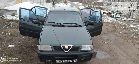 Alfa Romeo 33 1991  випуску Полтава з двигуном 1.7 л бензин седан механіка за 1500 долл. 