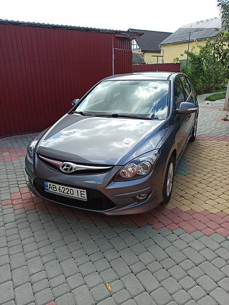 Hyundai i30 2011  випуску Вінниця з двигуном 1.6 л дизель хэтчбек механіка за 7650 долл. 