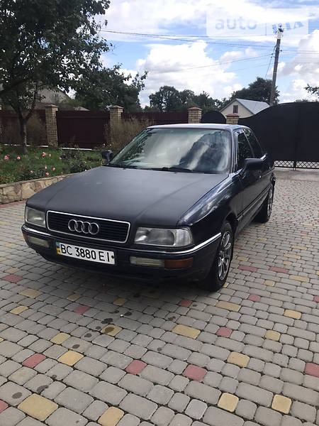 Audi 90 1988  випуску Львів з двигуном 2.2 л бензин седан механіка за 1800 долл. 