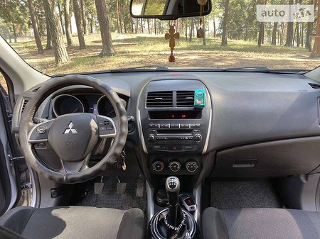 Mitsubishi ASX 2012  випуску Суми з двигуном 1.6 л  позашляховик механіка за 10200 долл. 