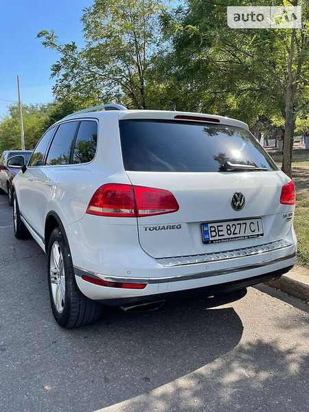 Volkswagen Touareg 2015  випуску Миколаїв з двигуном 3 л дизель універсал автомат за 34000 долл. 