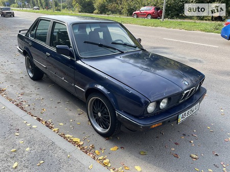 BMW 320 1988  випуску Вінниця з двигуном 2.4 л дизель седан механіка за 1250 долл. 