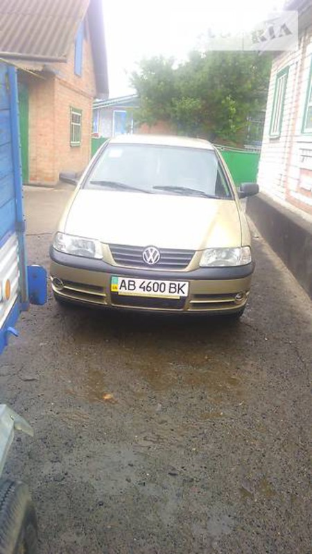 Volkswagen Pointer 2004  випуску Вінниця з двигуном 1 л бензин хэтчбек механіка за 4800 долл. 