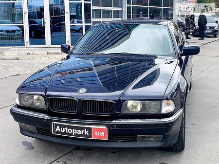BMW 728 1996  випуску Харків з двигуном 2.8 л  седан автомат за 4790 долл. 