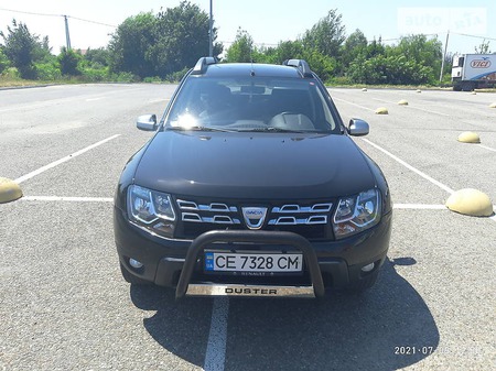 Dacia Duster 2015  випуску Чернівці з двигуном 1.5 л дизель універсал механіка за 10660 долл. 