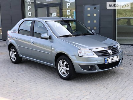 Dacia Logan 2009  випуску Ужгород з двигуном 1.6 л бензин седан механіка за 6500 долл. 