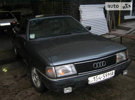Audi 200 1986  випуску Київ з двигуном 2.2 л бензин седан механіка за 2800 долл. 