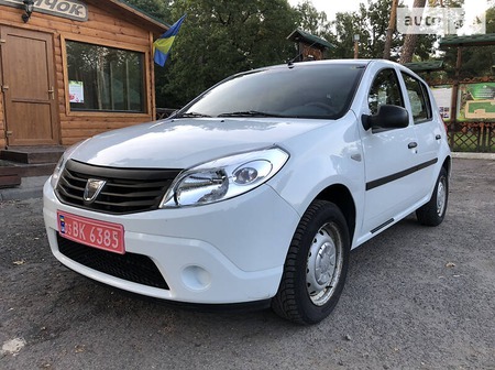 Dacia Sandero 2012  випуску Луцьк з двигуном 1.2 л бензин хэтчбек механіка за 3950 долл. 