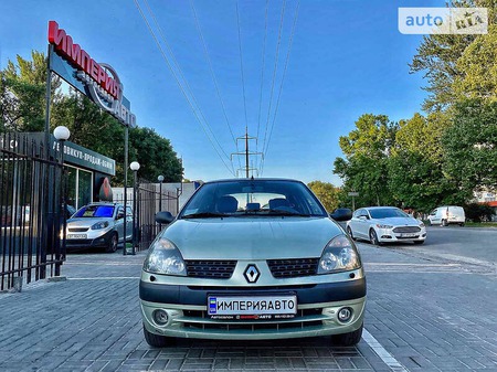 Renault Symbol 2003  випуску Херсон з двигуном 1.4 л бензин седан механіка за 3700 долл. 