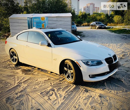 BMW 328 2010  випуску Київ з двигуном 3 л бензин купе автомат за 11999 долл. 