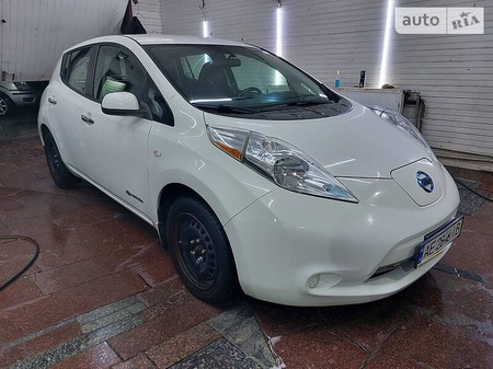 Nissan Leaf 2014  випуску Дніпро з двигуном 0 л електро хэтчбек автомат за 9200 долл. 