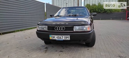 Audi 80 1991  випуску Рівне з двигуном 1.8 л бензин седан  за 2850 долл. 