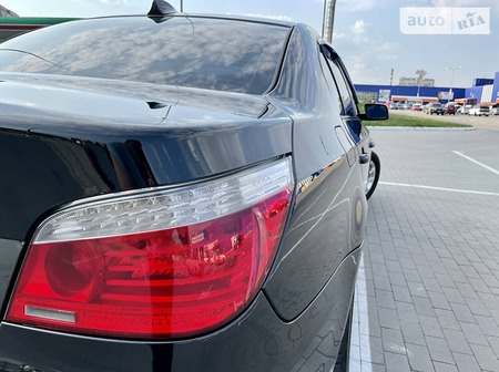 BMW 523 2006  випуску Суми з двигуном 2.5 л бензин седан автомат за 9700 долл. 