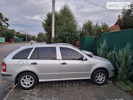 Skoda Fabia 2006  випуску Кропивницький з двигуном 1.4 л  універсал механіка за 6000 долл. 