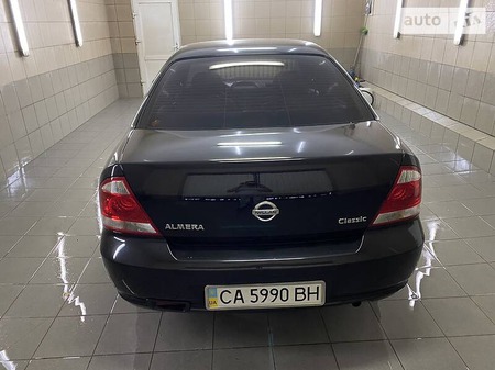 Nissan Almera Classic 2012  випуску Черкаси з двигуном 1.6 л бензин седан механіка за 7777 долл. 