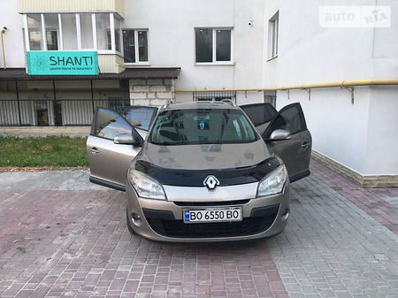 Renault Megane 2011  випуску Тернопіль з двигуном 1.5 л дизель універсал автомат за 7800 долл. 