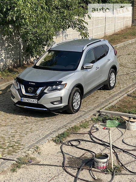 Nissan Rogue 2018  випуску Харків з двигуном 2.5 л бензин позашляховик автомат за 18000 долл. 