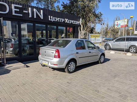 Renault Logan 2009  випуску Херсон з двигуном 0 л бензин седан механіка за 4500 долл. 