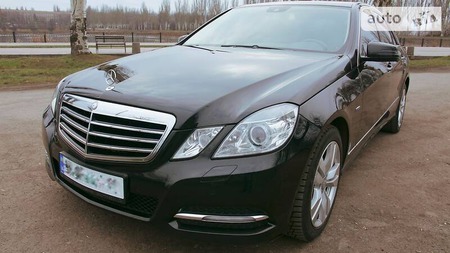 Mercedes-Benz E 250 2011  випуску Дніпро з двигуном 0 л бензин седан автомат за 18500 долл. 