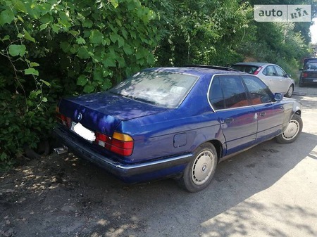 BMW 735 1990  випуску Київ з двигуном 3.5 л бензин седан механіка за 1500 долл. 