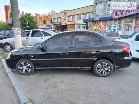 KIA Rio 2004  випуску Запоріжжя з двигуном 1.5 л бензин седан механіка за 4000 долл. 