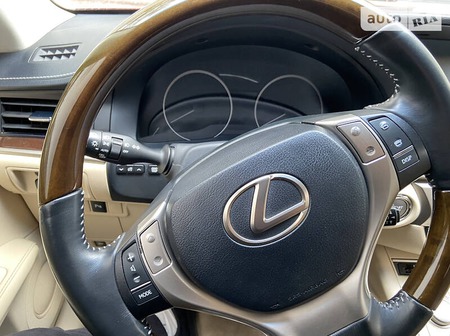Lexus ES 350 2012  випуску Тернопіль з двигуном 3.5 л бензин седан автомат за 19900 долл. 