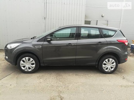 Ford Kuga 2015  випуску Київ з двигуном 2 л дизель позашляховик механіка за 13000 долл. 