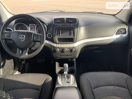 Dodge Journey 2014  випуску Рівне з двигуном 2.4 л бензин позашляховик  за 12950 долл. 
