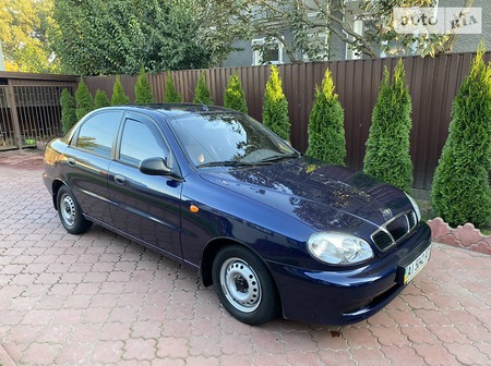 Daewoo Lanos 2006  випуску Київ з двигуном 1.5 л бензин седан механіка за 4200 долл. 