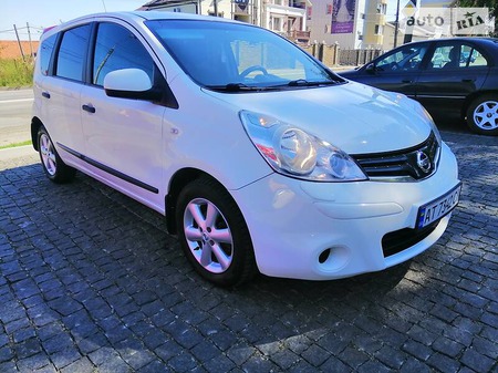 Nissan Note 2013  випуску Чернівці з двигуном 1.5 л дизель хэтчбек механіка за 6550 долл. 