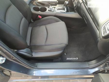 Mazda 3 2014  випуску Миколаїв з двигуном 2 л бензин седан автомат за 10500 долл. 
