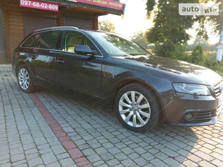 Audi A4 Limousine 2010  випуску Львів з двигуном 2 л дизель універсал автомат за 11300 долл. 