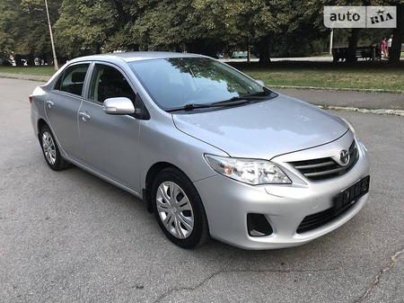 Toyota Corolla 2012  випуску Дніпро з двигуном 1.6 л бензин седан механіка за 11400 долл. 