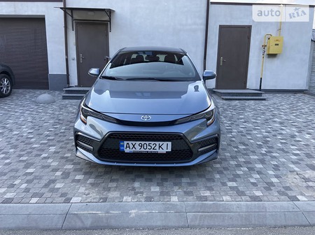 Toyota Corolla 2019  випуску Харків з двигуном 2 л бензин хэтчбек автомат за 21900 долл. 