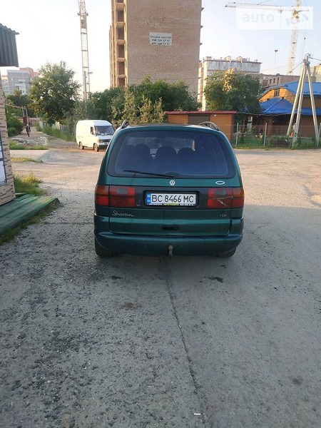 Volkswagen Sharan 1997  випуску Львів з двигуном 1.9 л дизель мінівен механіка за 4300 долл. 