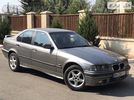 BMW 325 1992  випуску Одеса з двигуном 2.5 л дизель седан механіка за 3400 долл. 