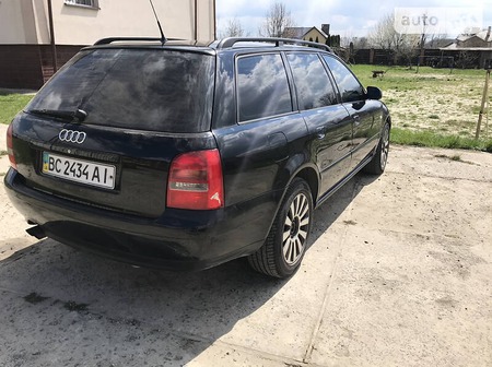 Audi A4 Limousine 2000  випуску Львів з двигуном 1.8 л  універсал механіка за 4600 долл. 