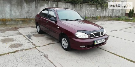 Daewoo Lanos 2008  випуску Чернігів з двигуном 1.5 л бензин седан механіка за 3700 долл. 