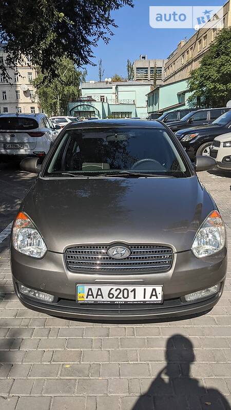 Hyundai Accent 2008  випуску Київ з двигуном 1.4 л  седан автомат за 6000 долл. 