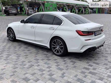 BMW 330 2019  випуску Кропивницький з двигуном 2 л бензин седан автомат за 42000 долл. 