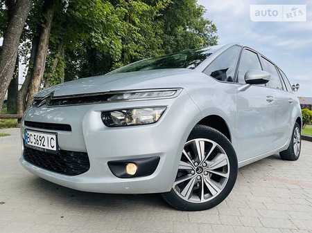 Citroen C4 Picasso 2015  випуску Львів з двигуном 1.6 л дизель мінівен автомат за 12700 долл. 