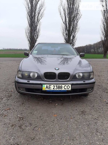 BMW 540 1996  випуску Дніпро з двигуном 4.4 л бензин седан автомат за 7800 долл. 
