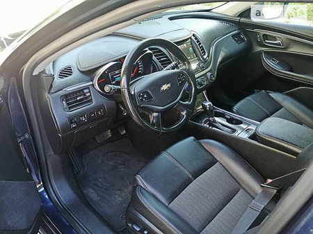 Chevrolet Impala 2018  випуску Івано-Франківськ з двигуном 2.5 л бензин седан автомат за 17555 долл. 