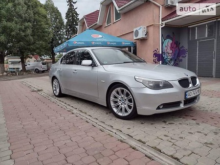 BMW 520 2003  випуску Ужгород з двигуном 2.2 л бензин седан автомат за 8500 долл. 